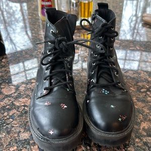 Used girls Zara pleather boots